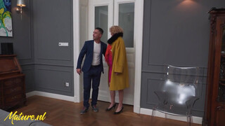 Mature.nl - Vén házastárs hátsó bejáratba rakva